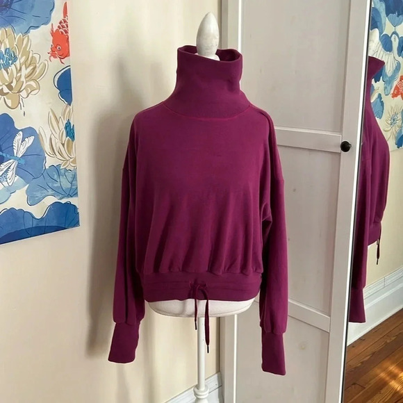 Sweaty Betty Fleece Pullover - Picture 2 of 11